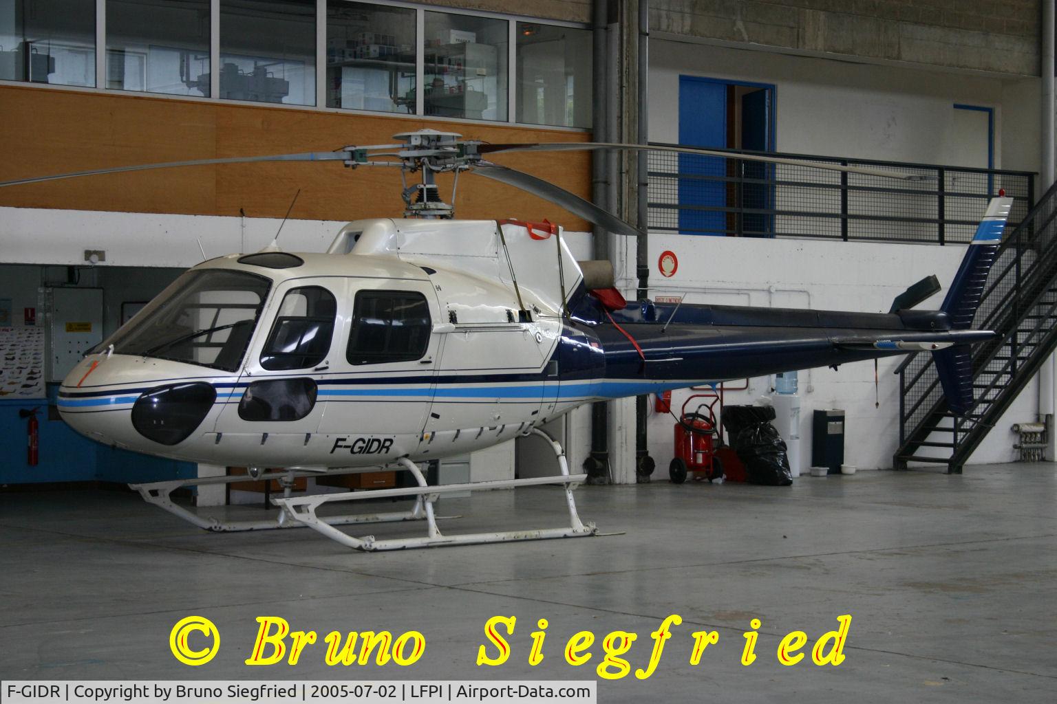 F-GIDR, Aerospatiale AS-350BA Ecureuil C/N 1993, Paris -Issy-les-Moulineaux LFPI