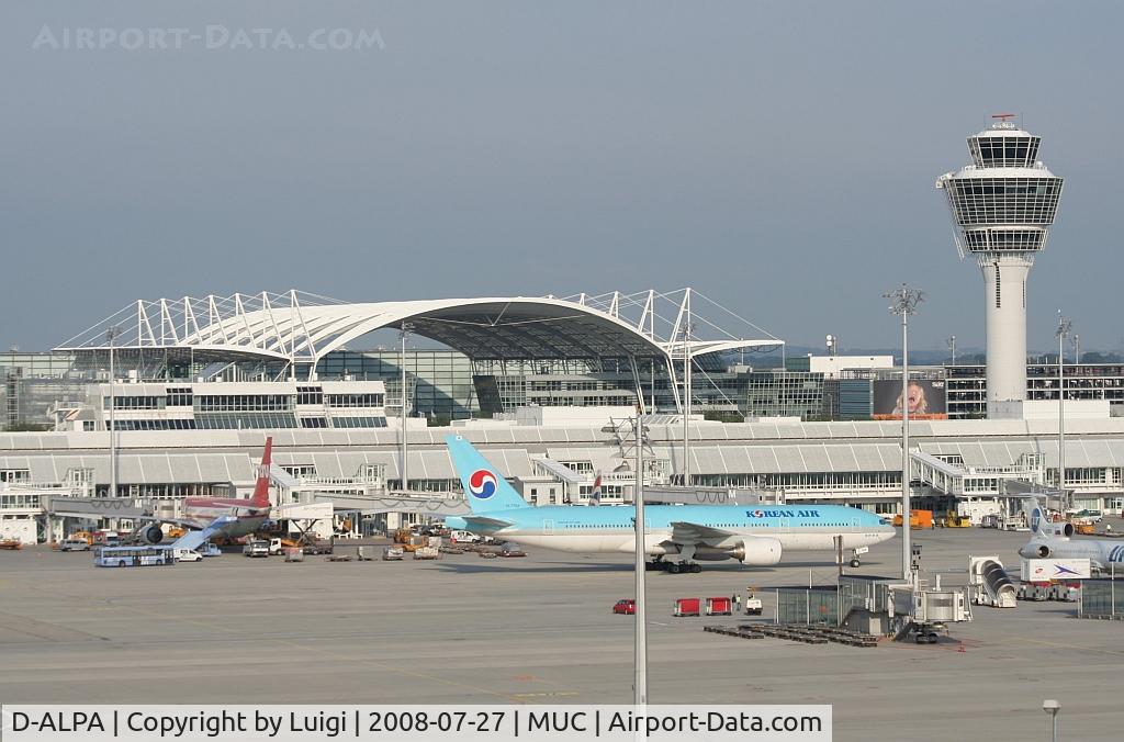D-ALPA, 2001 Airbus A330-223 C/N 403, LTU