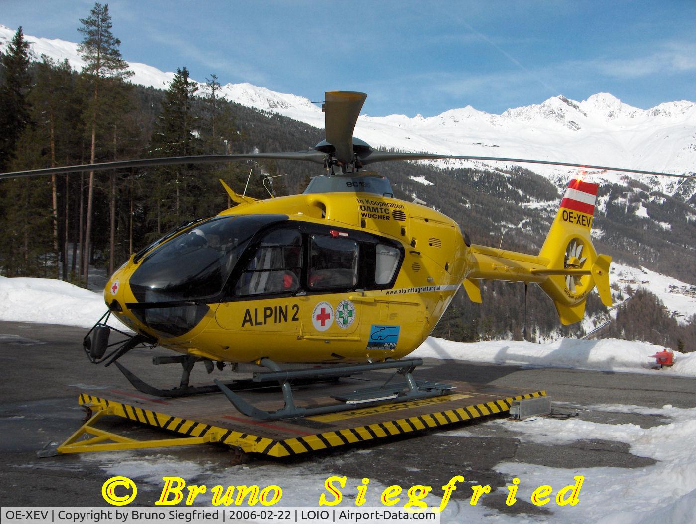 OE-XEV, 2004 Eurocopter EC-135T-2 C/N 0359, Sölden Heliport LOIO