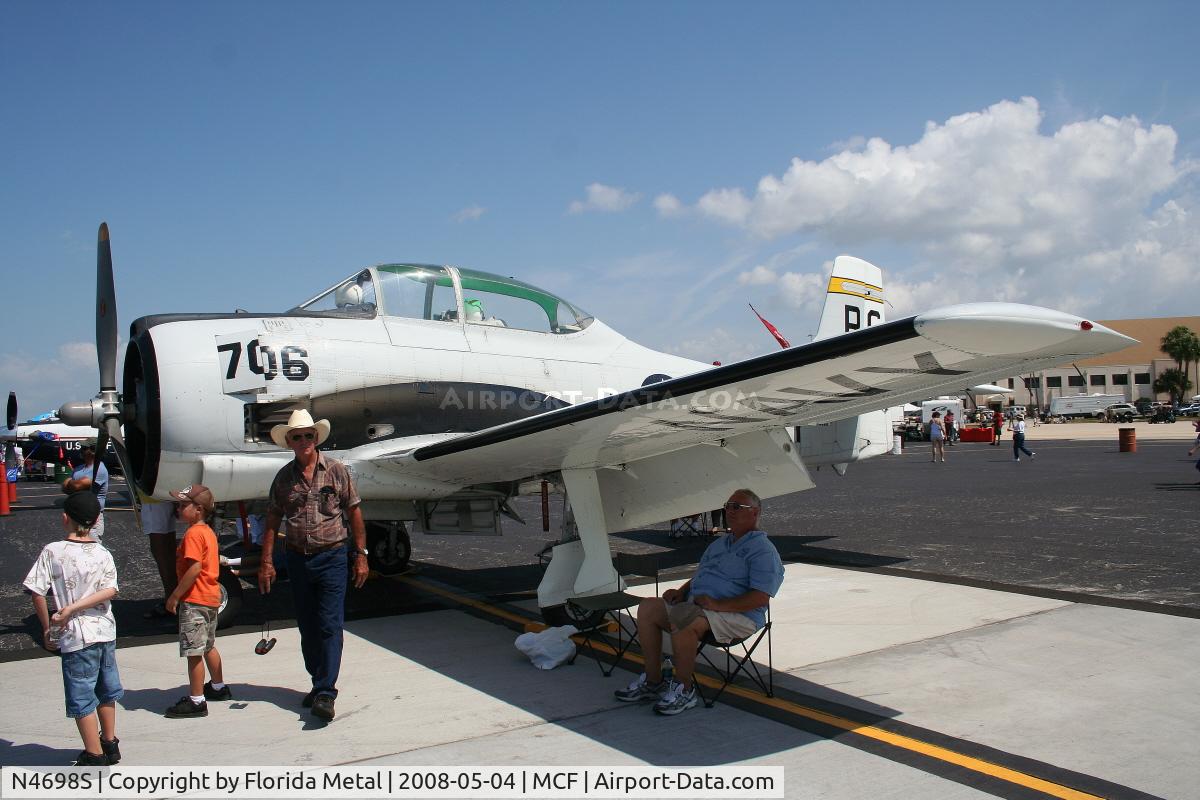 N4698S, North American T-28B Trojan C/N 200-69 (137706), T-28B