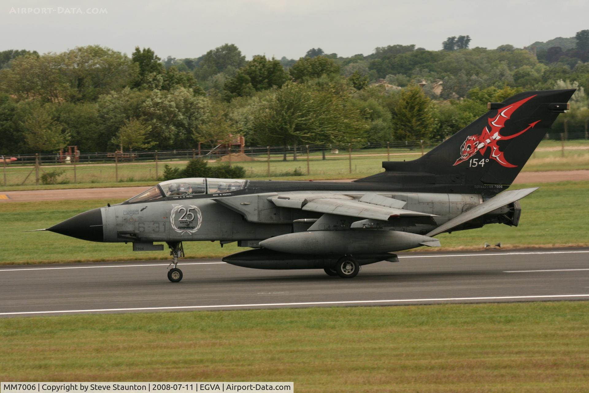 MM7006, 1982 Panavia Tornado IDS C/N 102/IS005/5008, Taken at the Royal International Air Tattoo 2008 during arrivals and departures (show days cancelled due to bad weather)