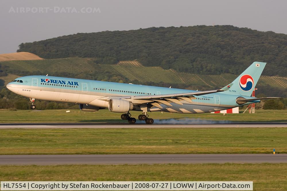 HL7554, 1999 Airbus A330-323 C/N 256, Korean from Seoul.