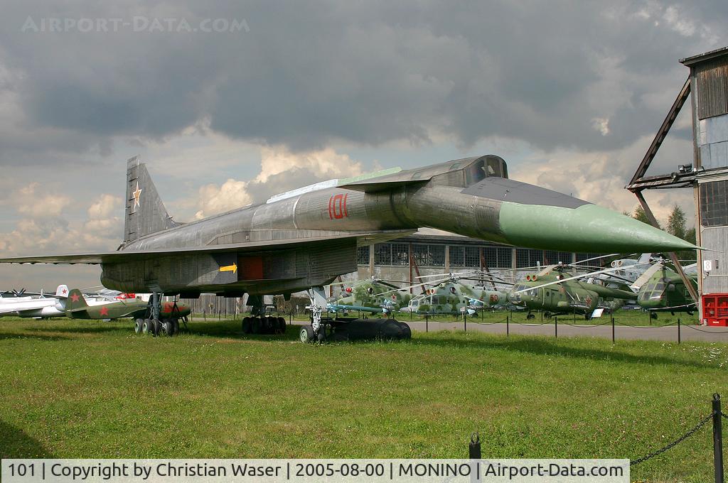 101, 1972 Sukhoi T-4 C/N 6903048, Sukhoi T-4