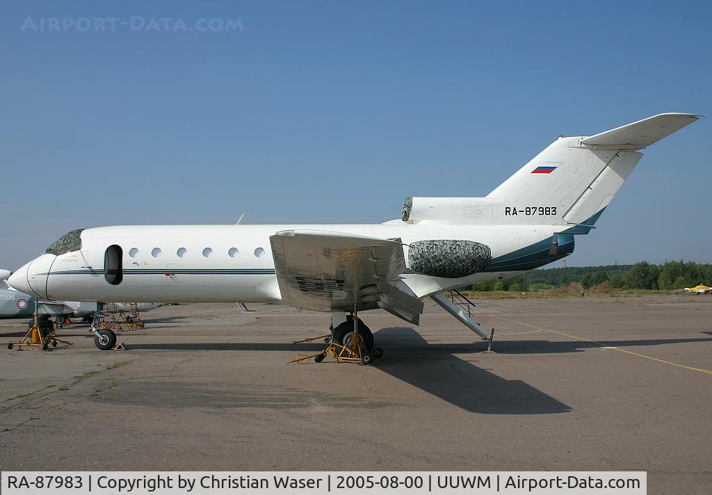 RA-87983, Yakovlev Yak-40 C/N 9540644, Yak-40