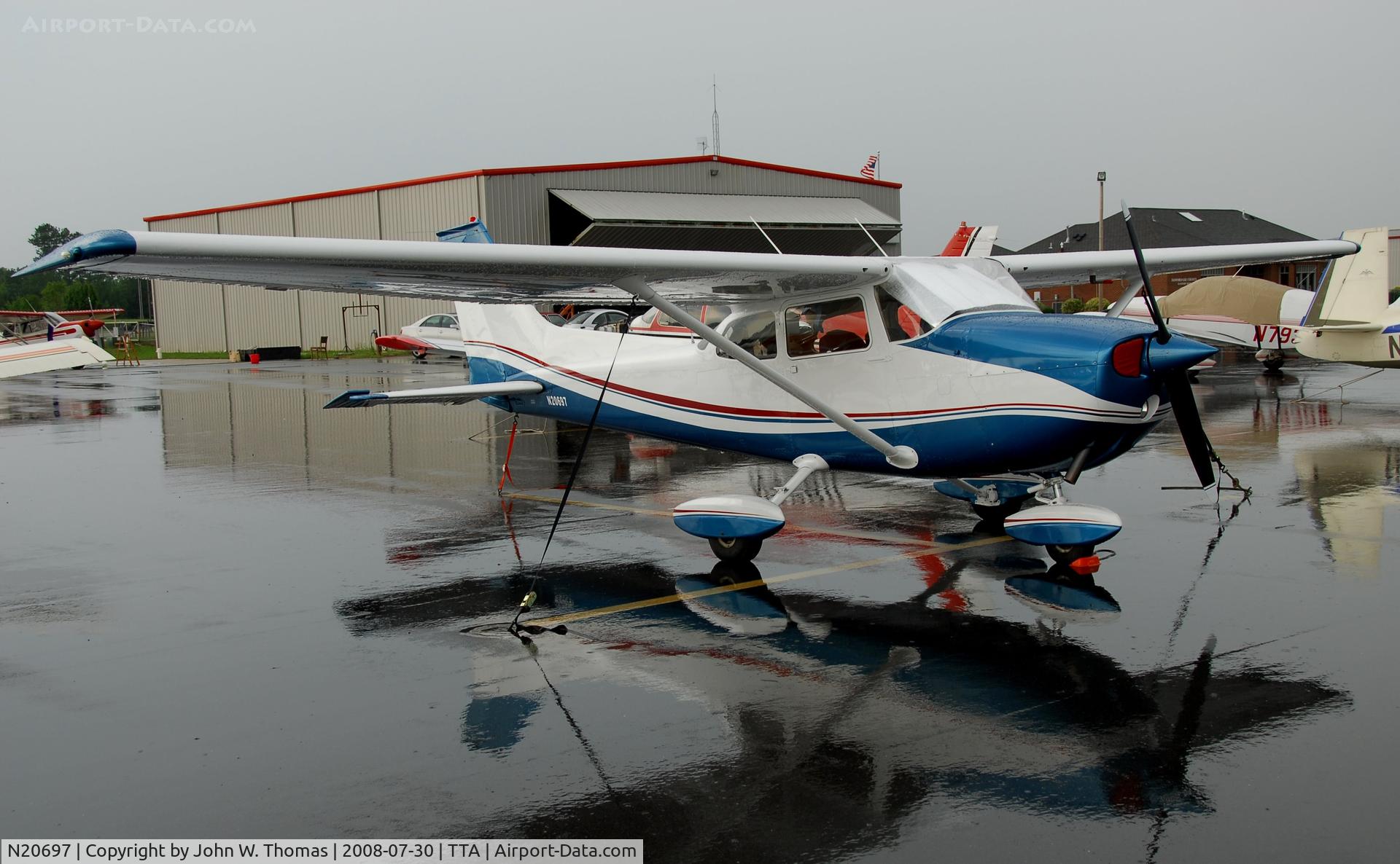 N20697, 1973 Cessna 172M C/N 17261496, All tied up