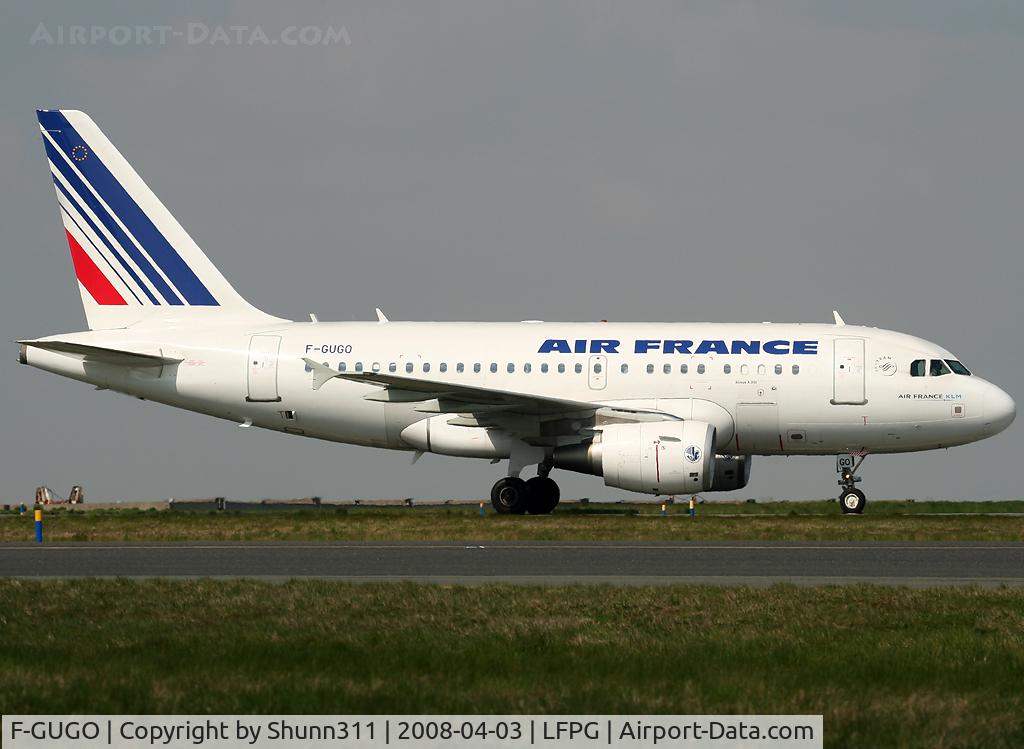 F-GUGO, 2006 Airbus A318-111 C/N 2951, Arriving from flight and rolling to the gate in the south...