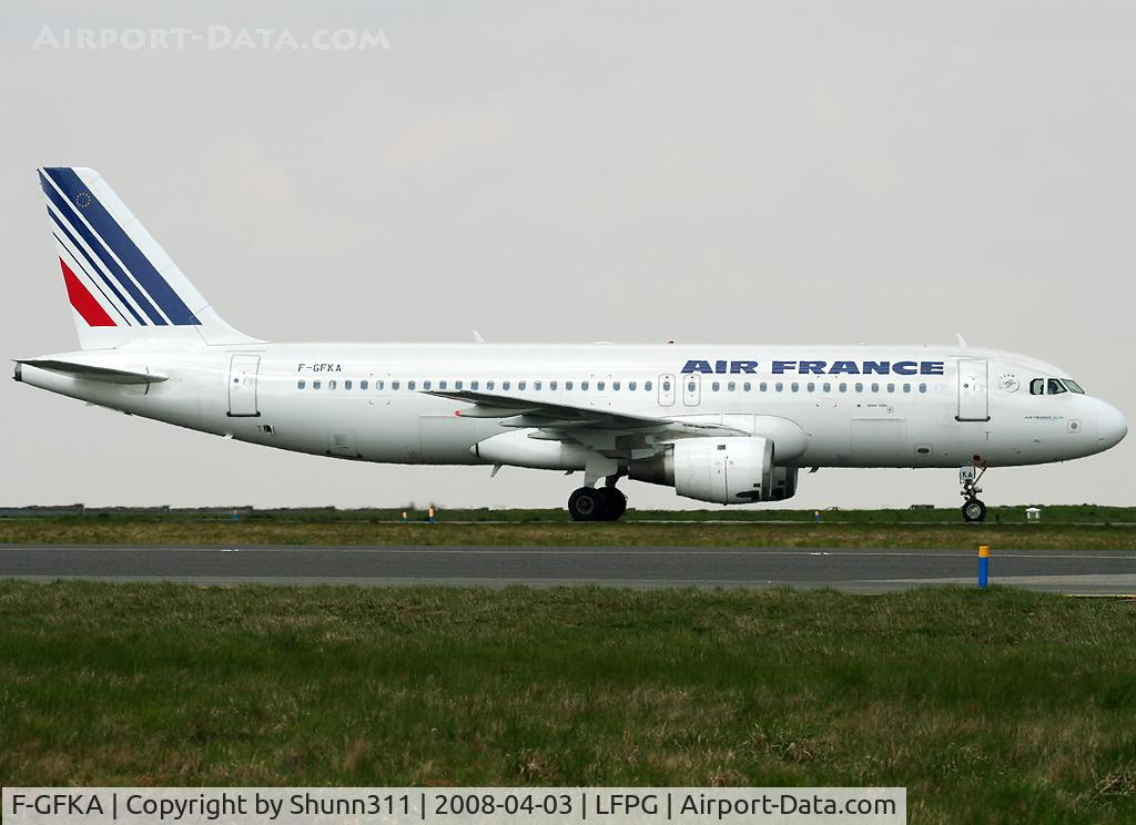 F-GFKA, 1987 Airbus A320-111 C/N 005, Arriving from flight and rolling to the gate in the south...