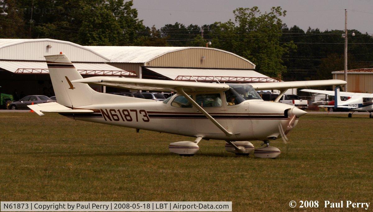 N61873, 1975 Cessna 172M C/N 17264858, Taxiing out over the grass for a flight