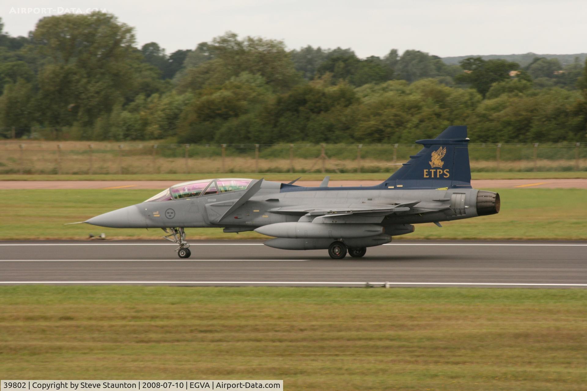 39802, Saab JAS-39B Gripen C/N 39802, Taken at the Royal International Air Tattoo 2008 during arrivals and departures (show days cancelled due to bad weather)