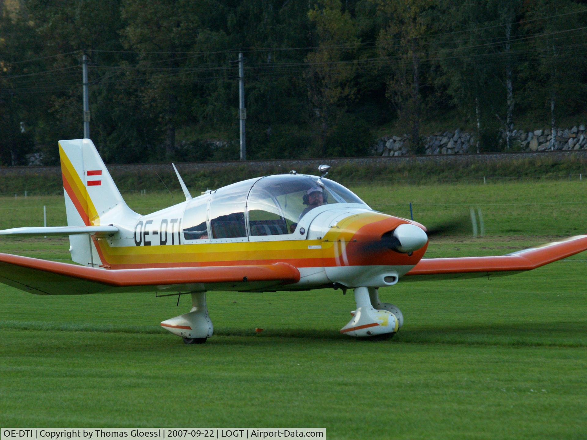 OE-DTI, Robin DR-400-180R Remorqueur Regent C/N 757, Robin Dr400/180