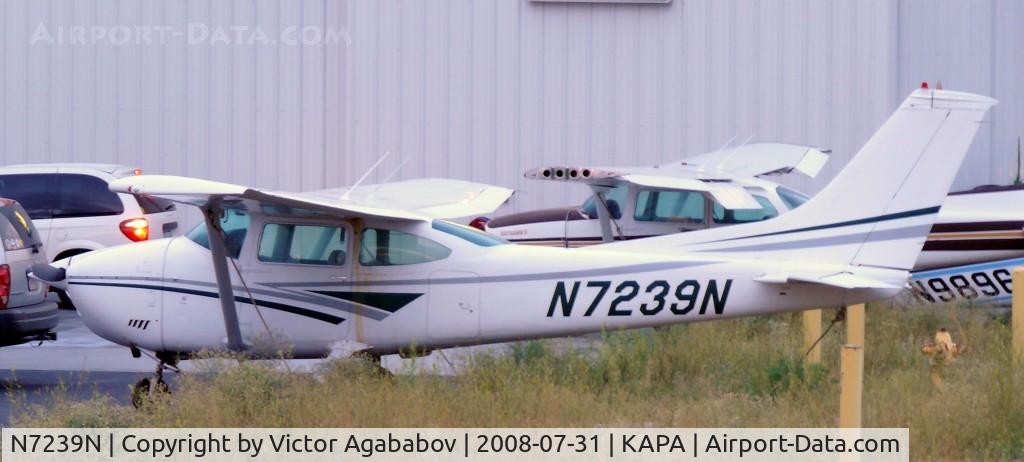 N7239N, 1974 Cessna 182P Skylane C/N 18263030, At Centennial