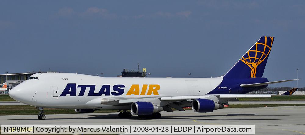 N498MC, 1999 Boeing 747-47UF C/N 29259, Line out, Leipzig