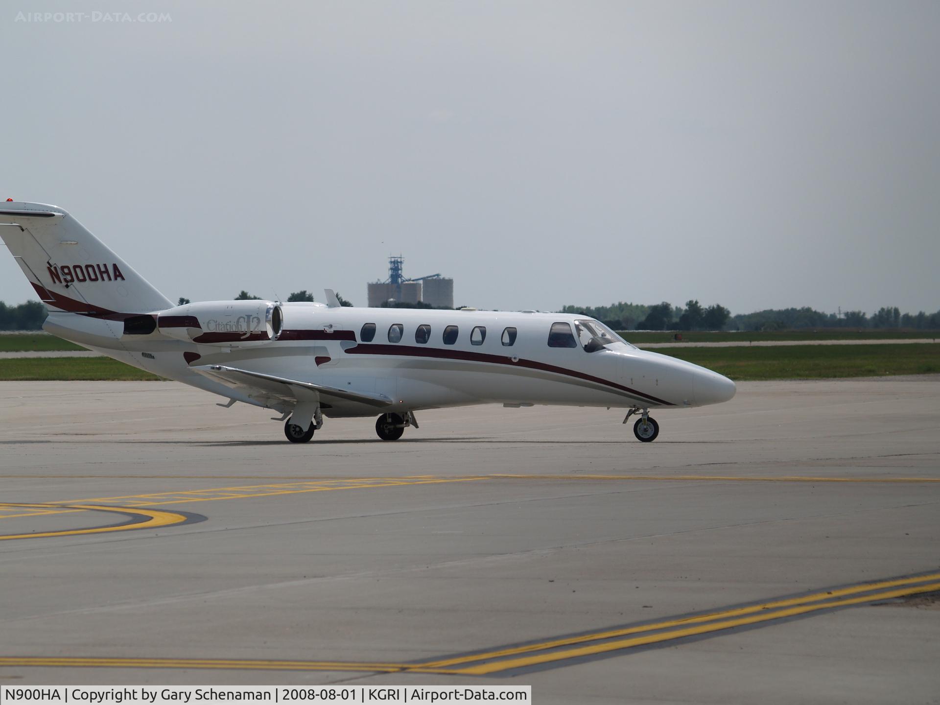N900HA, 2001 Cessna 525A CitationJet CJ2 C/N 525A0039, JUST LANDED AT GRAND ISLAND REGIONAL AIRPORT