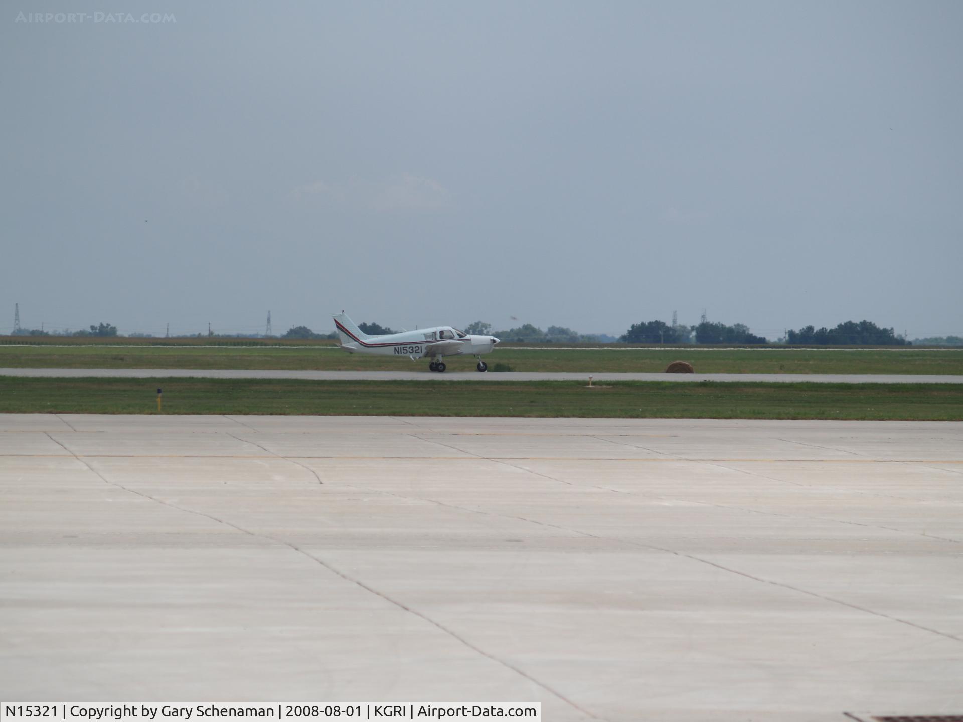 N15321, 1972 Piper PA-28-140 C/N 28-7325039, JUST LANDED AT GRAND ISLAND REGIONAL AIRPORT