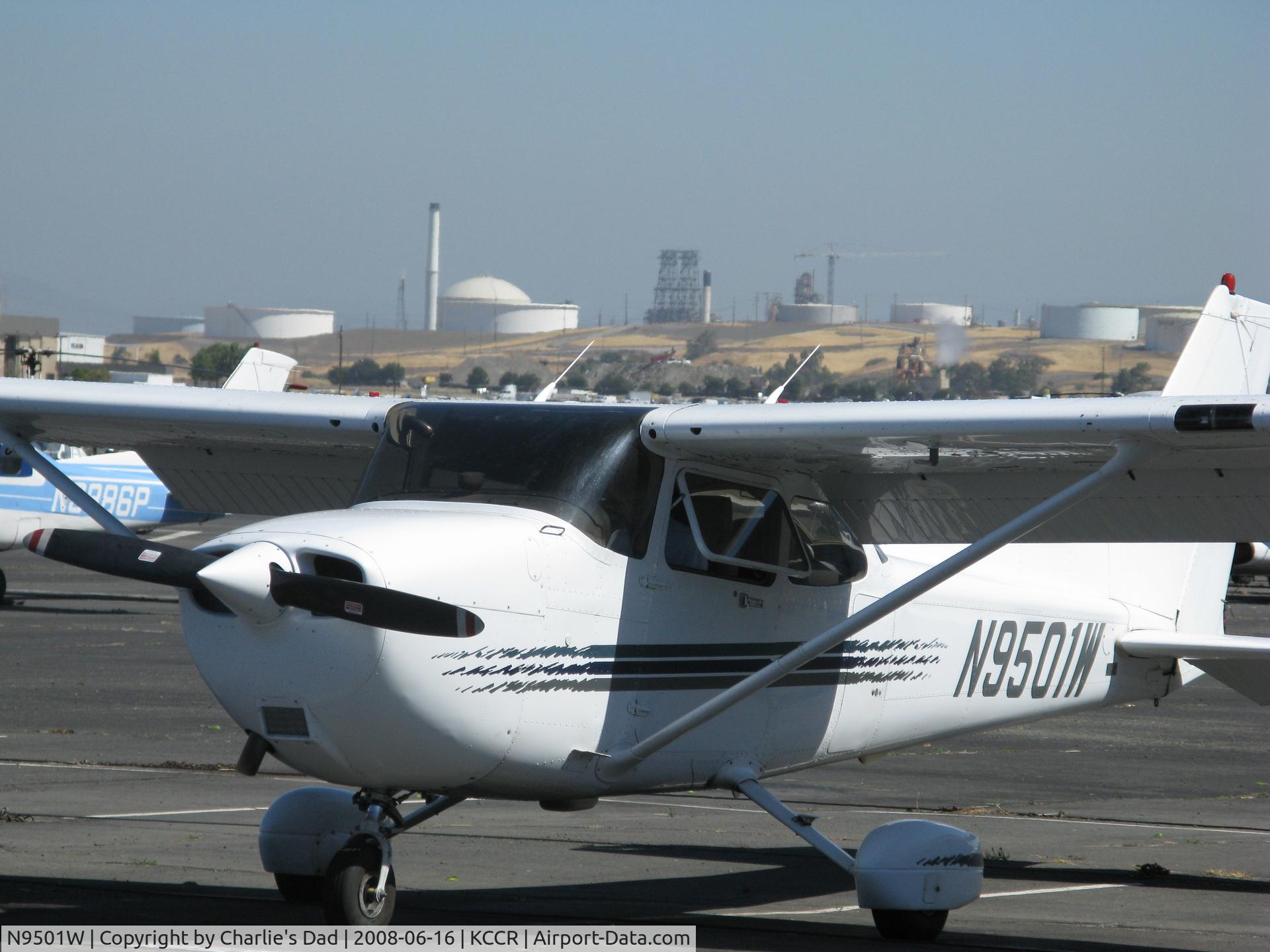 N9501W, 1997 Cessna 172R C/N 17280304, June 16, 2008 starting up for a bay tour  :)