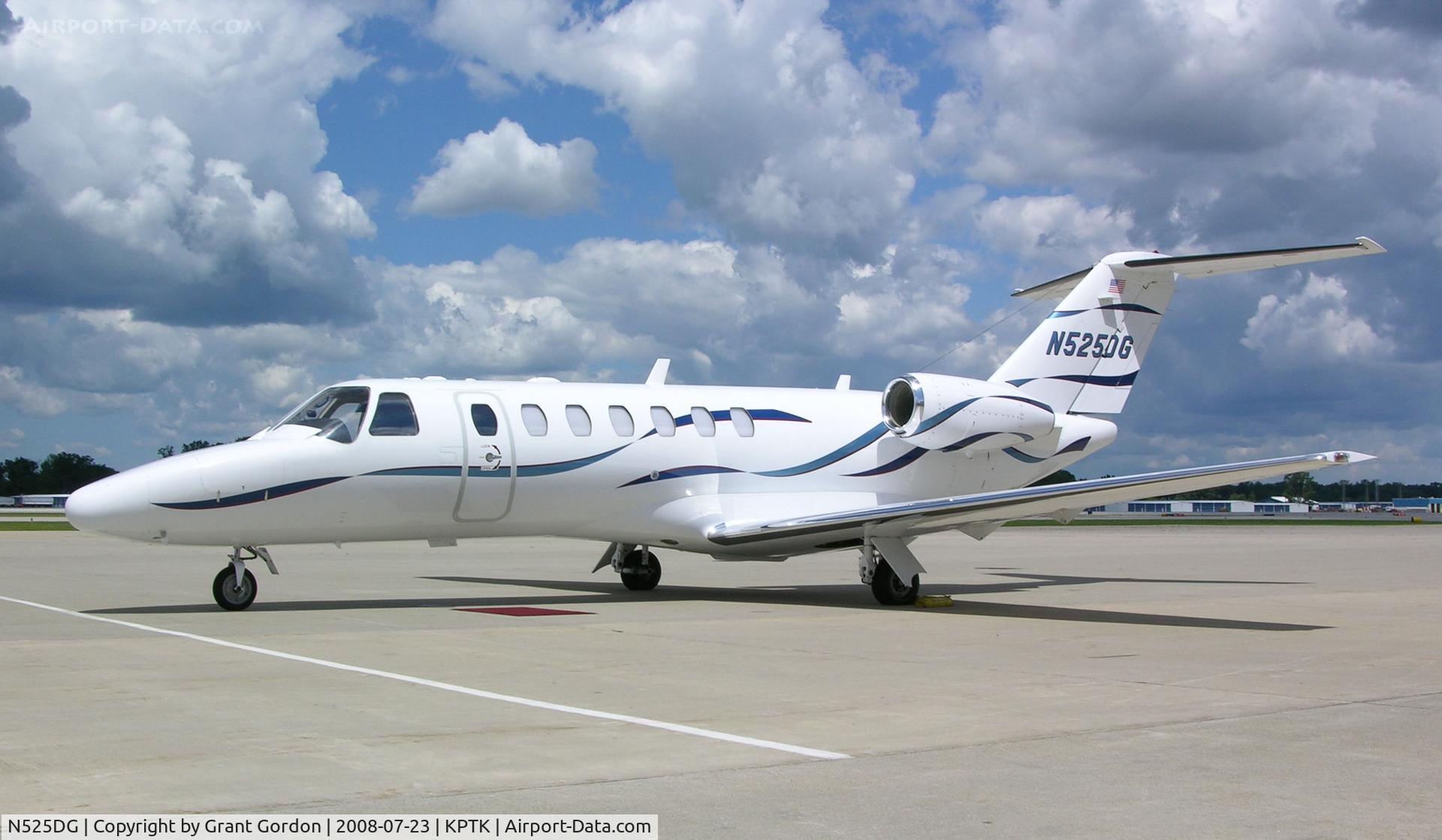 N525DG, 2005 Cessna 525B CitationJet CJ3 C/N 525B0039, N525DG on the ramp at KPTK
