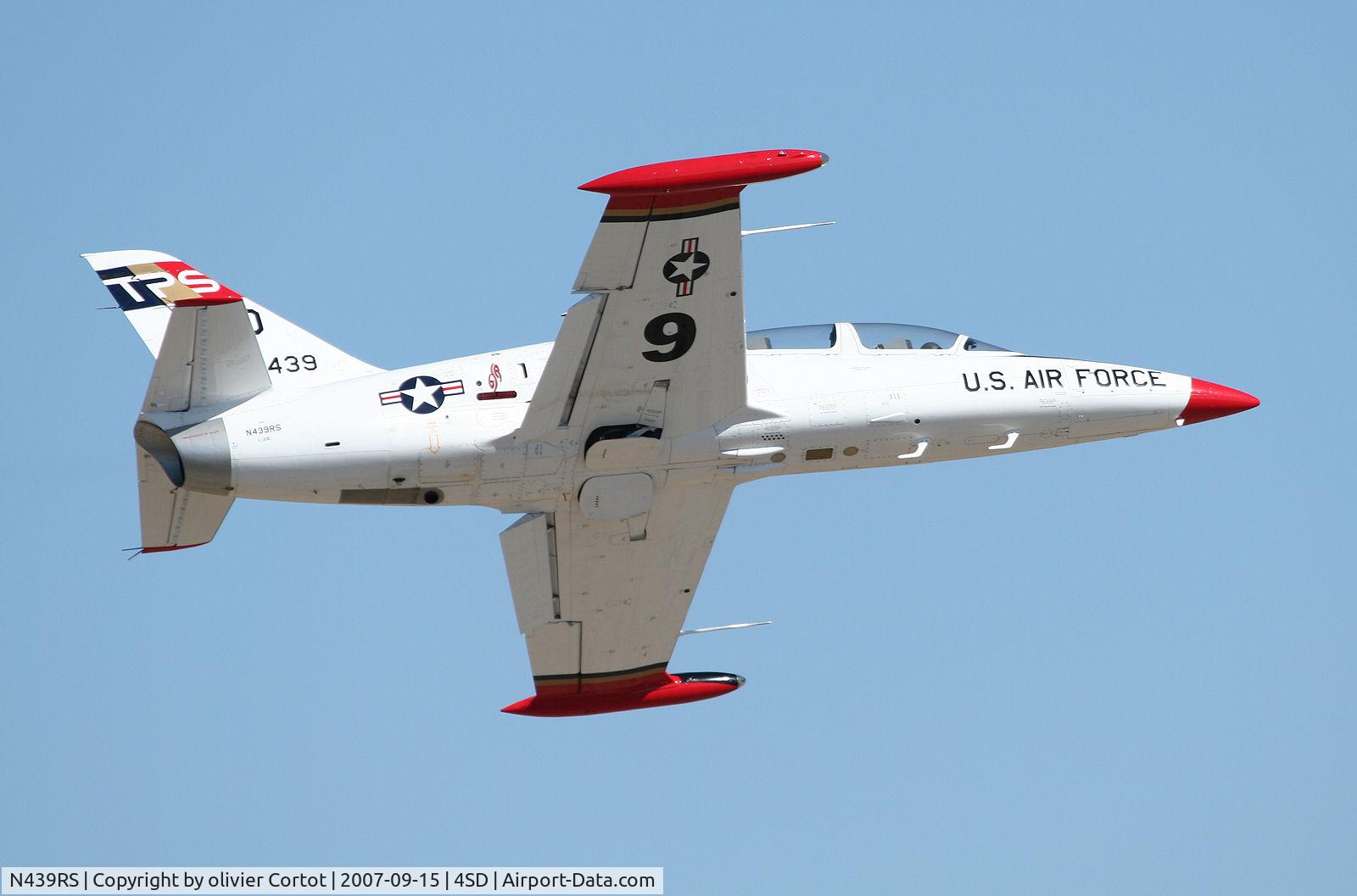 N439RS, 1981 Aero L-39C Albatros C/N 131907, taking off during Reno air races