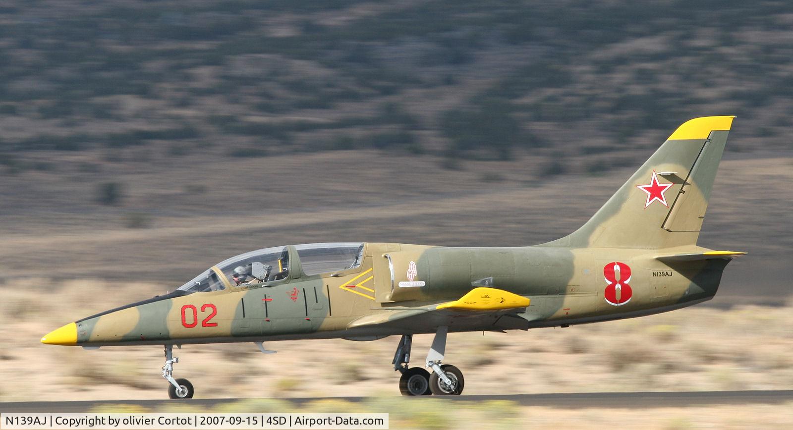 N139AJ, 1974 Aero L-39 Albatros C/N 330214, landing during Reno air races