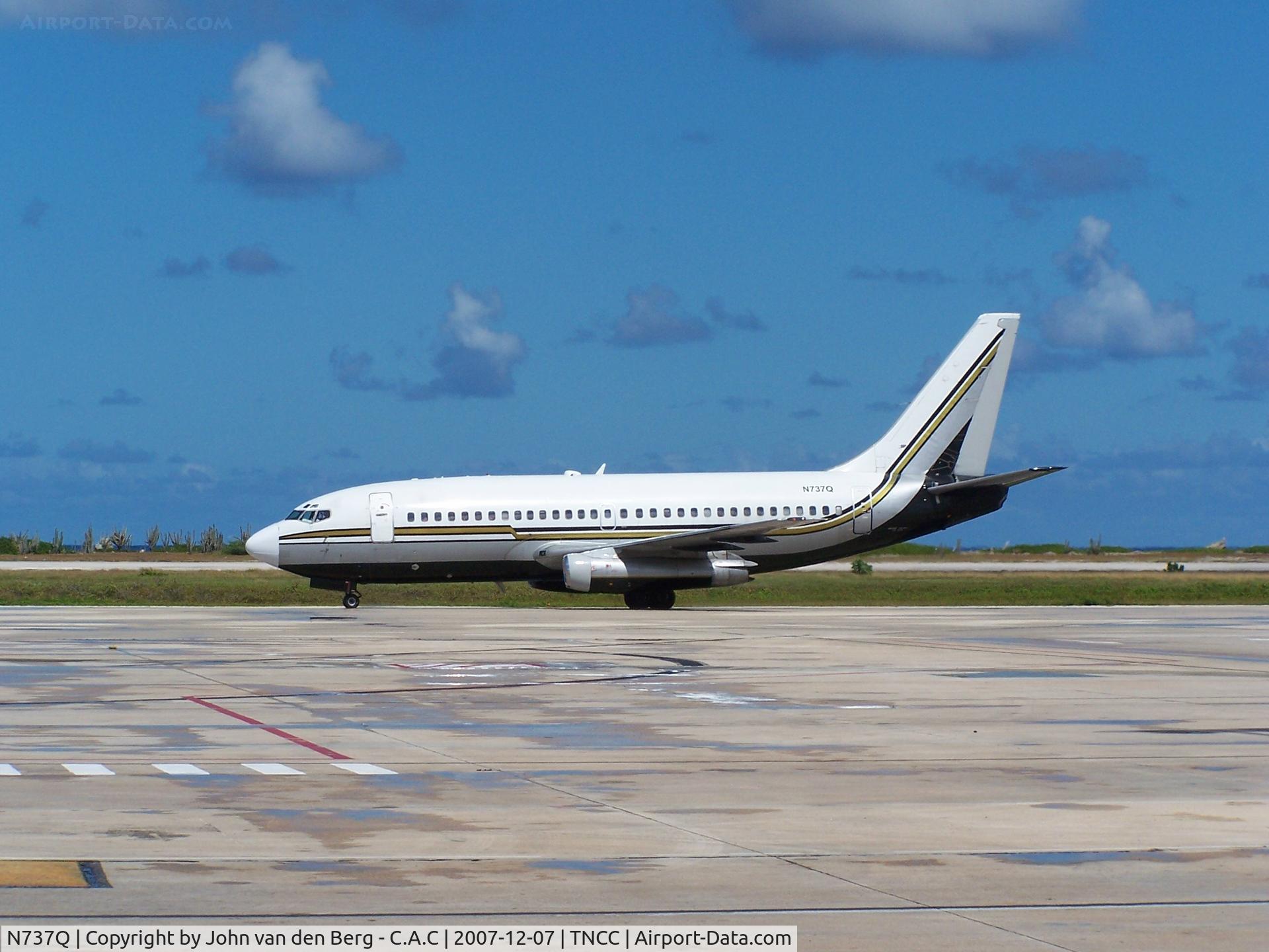 N737Q, 1976 Boeing 737-2L9 C/N 21279, Sky King