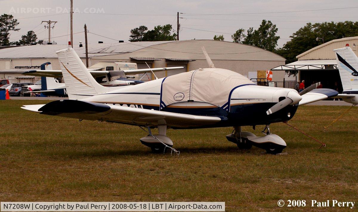 N7208W, 1963 Piper PA-28-180 C/N 28-1117, Covered and secure in the early morning