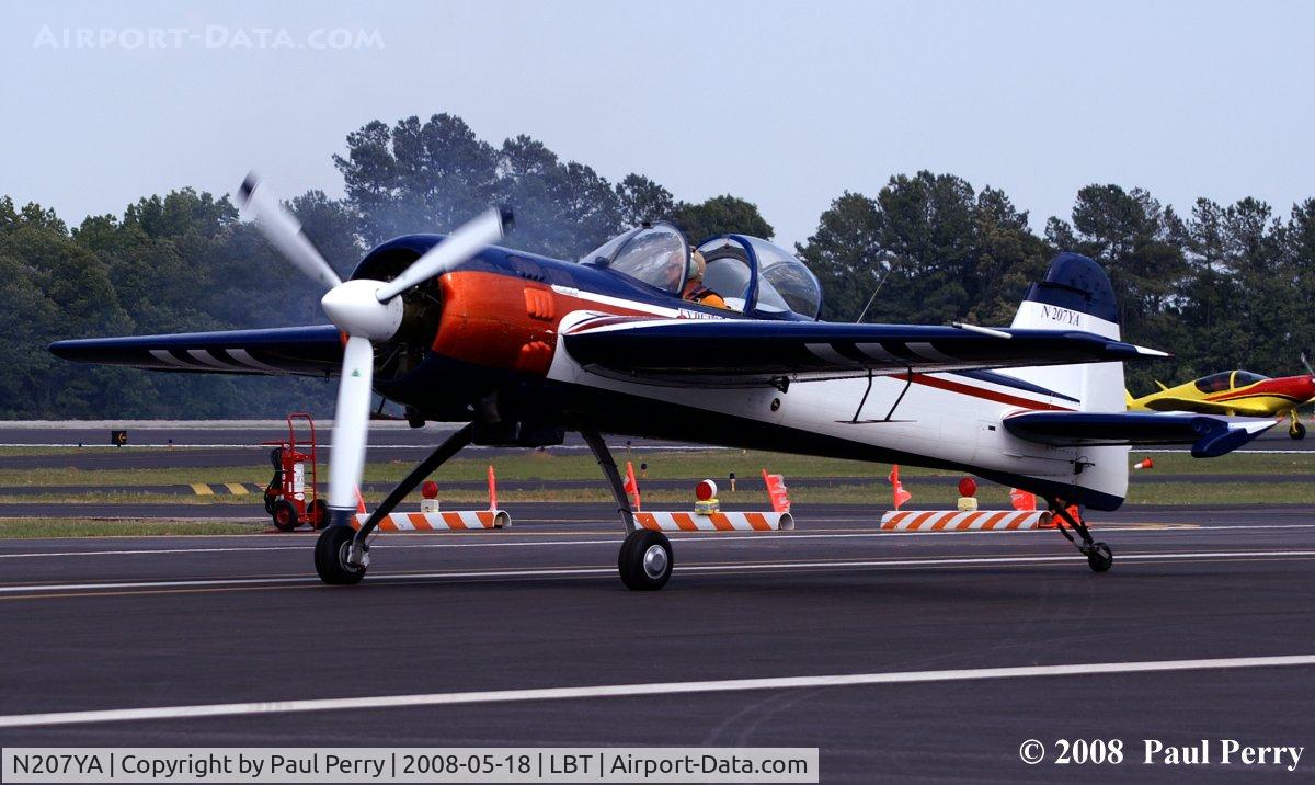 N207YA, 1966 Yakovlev Yak-55M C/N 961010, Taxiing back in after the show
