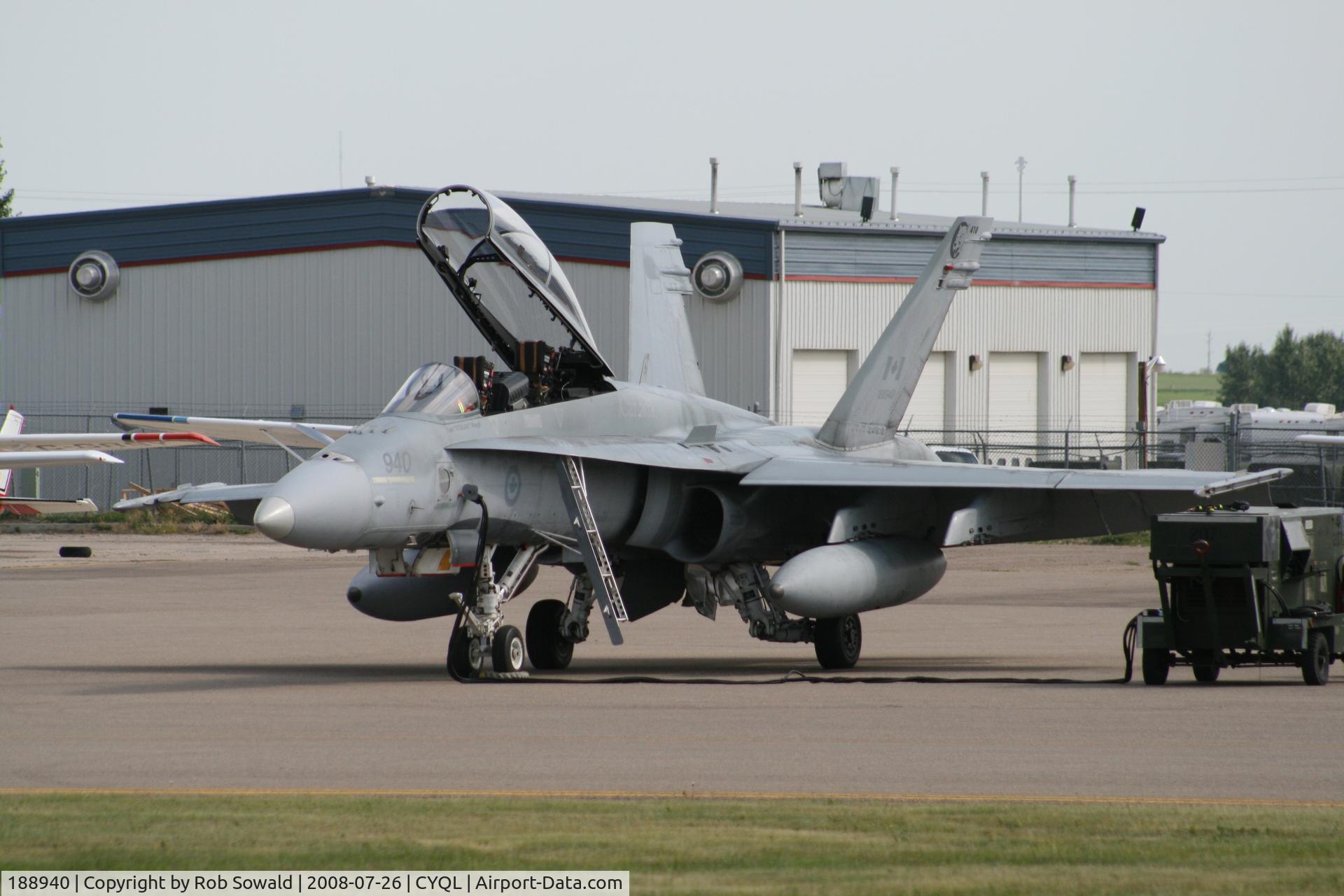 188940, 1988 McDonnell Douglas CF-188B Hornet C/N 0751/B111, Taken at the Lethbridge 2008 airshow.