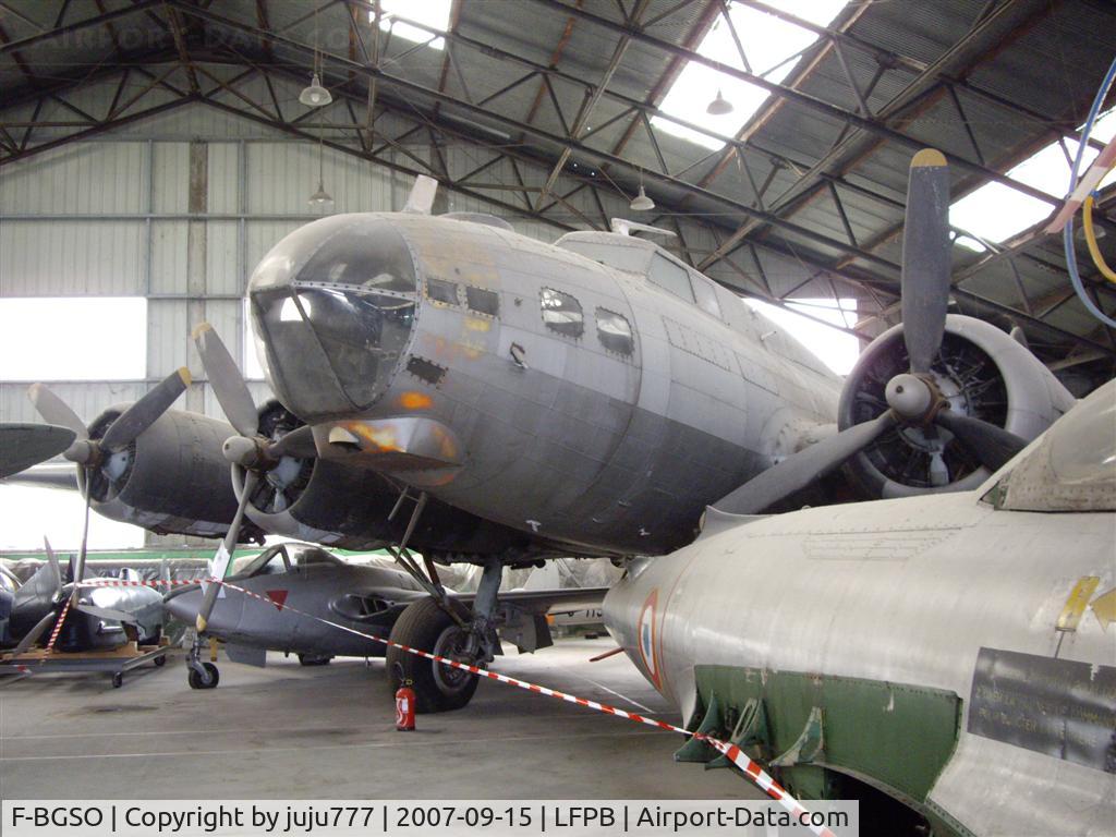 F-BGSO, 1944 Lockheed B-17G-85-VE Fortress C/N 8289, on display at Le Bourget Muséum