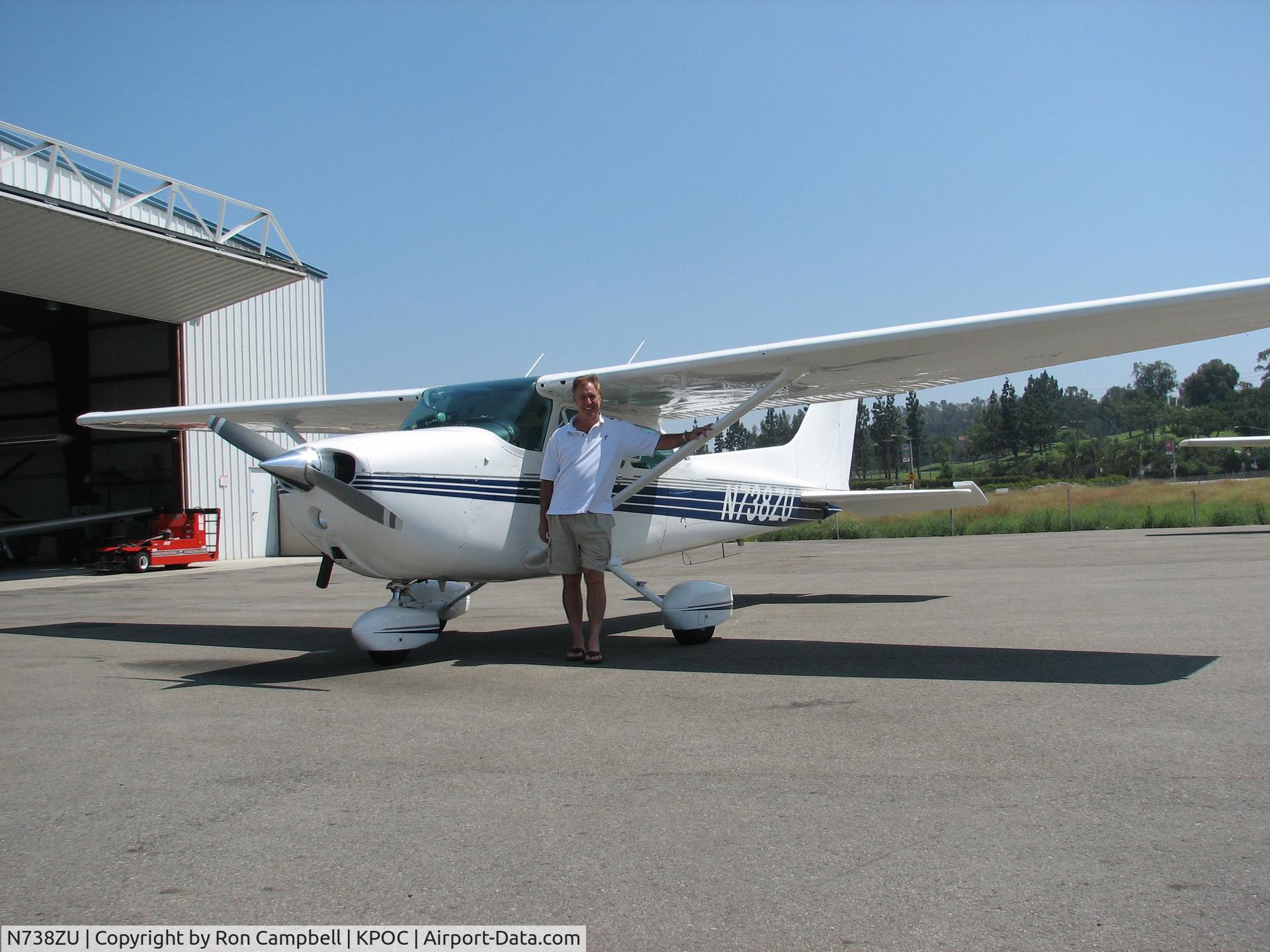 N738ZU, 1978 Cessna 172N C/N 17270373, Owner with his plane