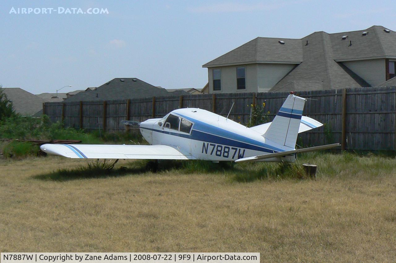 N7887W, 1964 Piper PA-28-180 C/N 28-1911, At Sycamore Field, Ft. Worth, TX