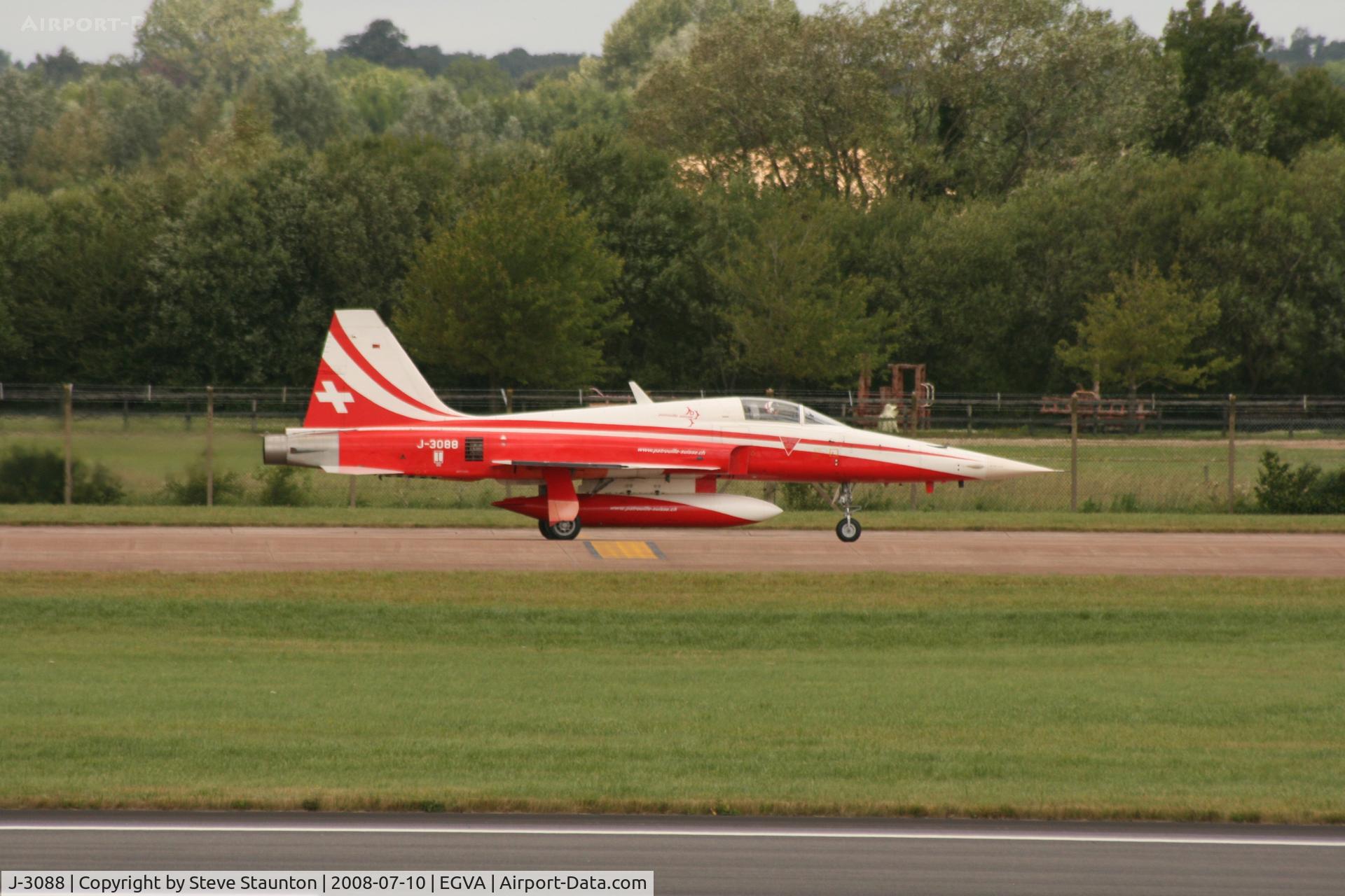 J-3088, Northrop F-5E Tiger II C/N L.1088, Taken at the Royal International Air Tattoo 2008 during arrivals and departures (show days cancelled due to bad weather)
