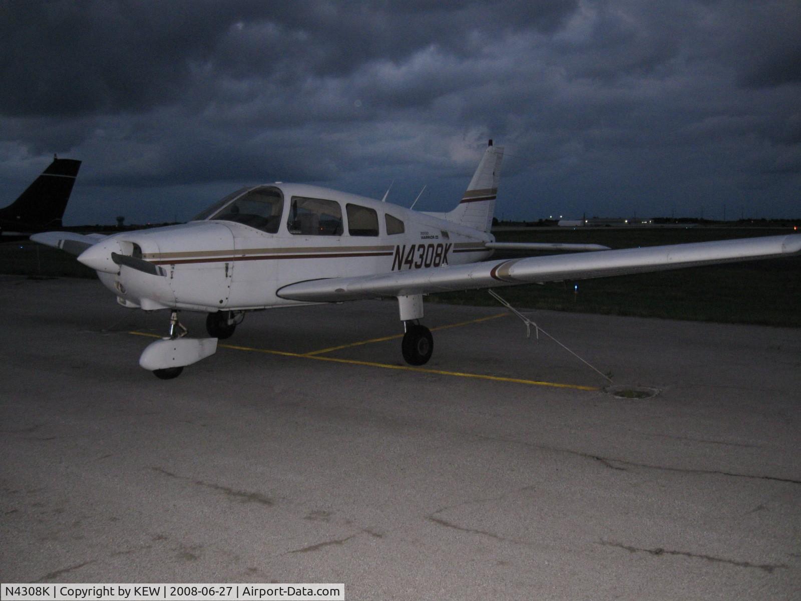 N4308K, 1983 Piper PA-28-161 C/N 28-8316082, N4308K at LXT