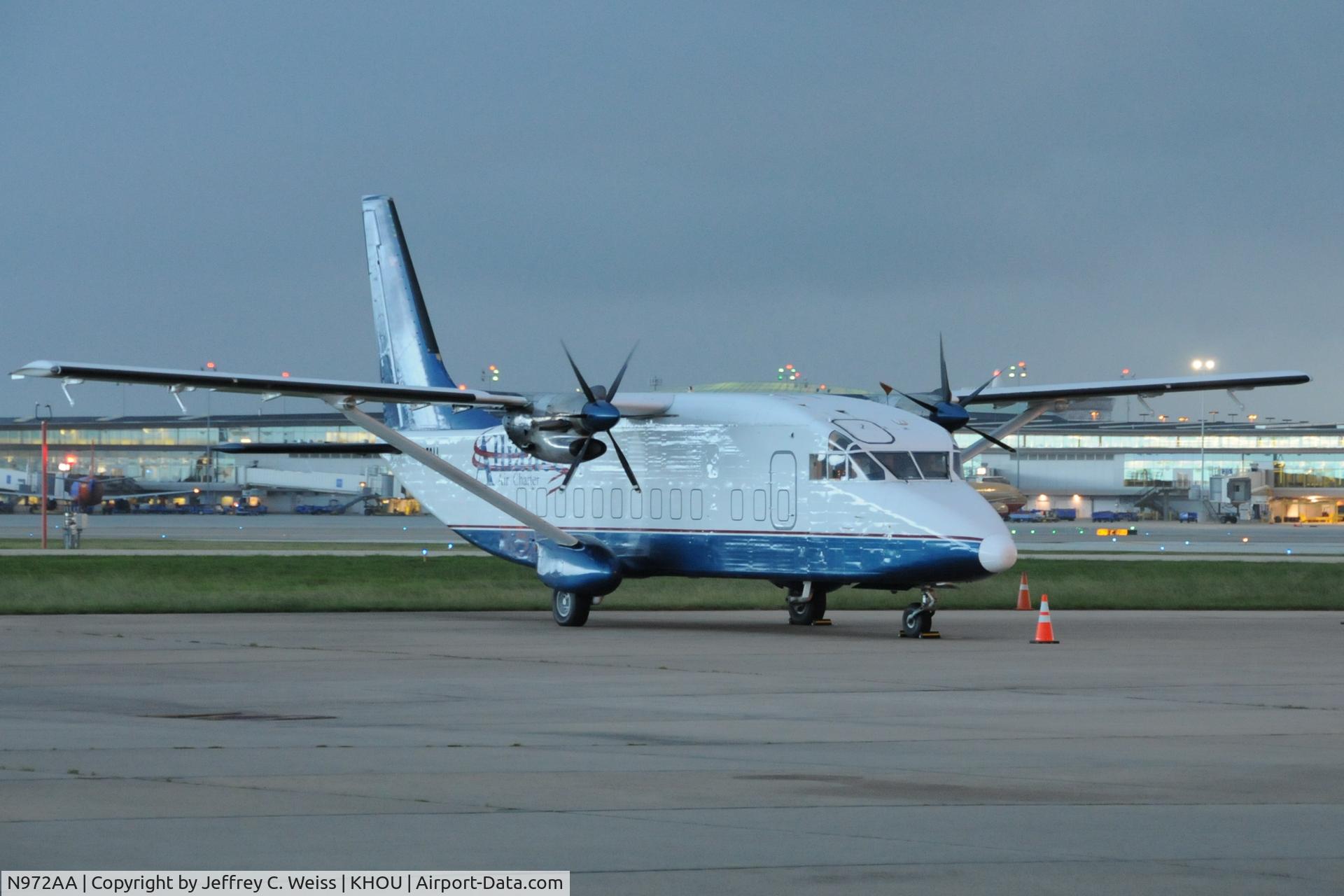 N972AA, 1989 Short SD3-60-300 C/N SH.3754, N972AA @ KHOU