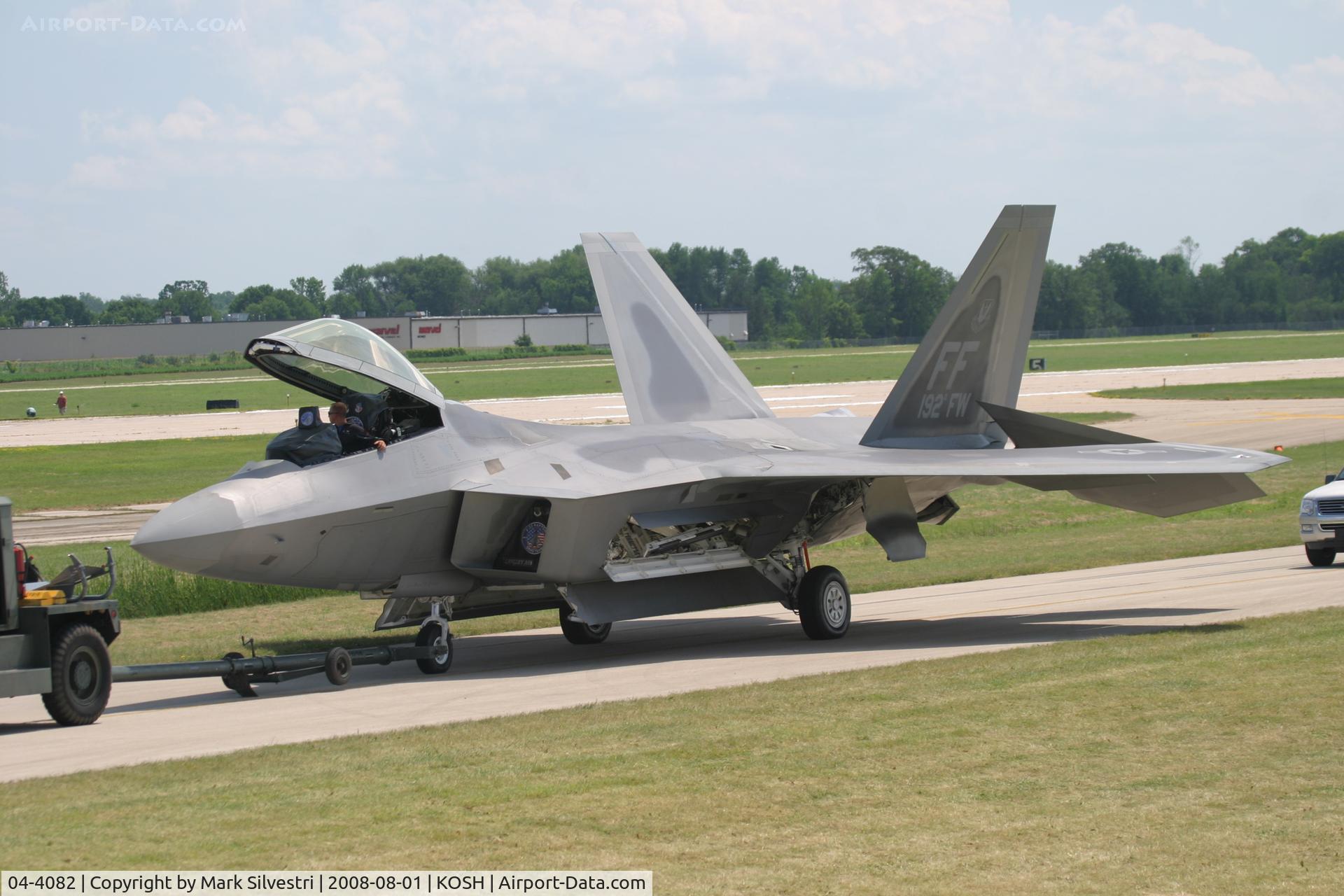 04-4082, 2004 Lockheed Martin F-22A Raptor C/N 4082, Oshkosh 2008
