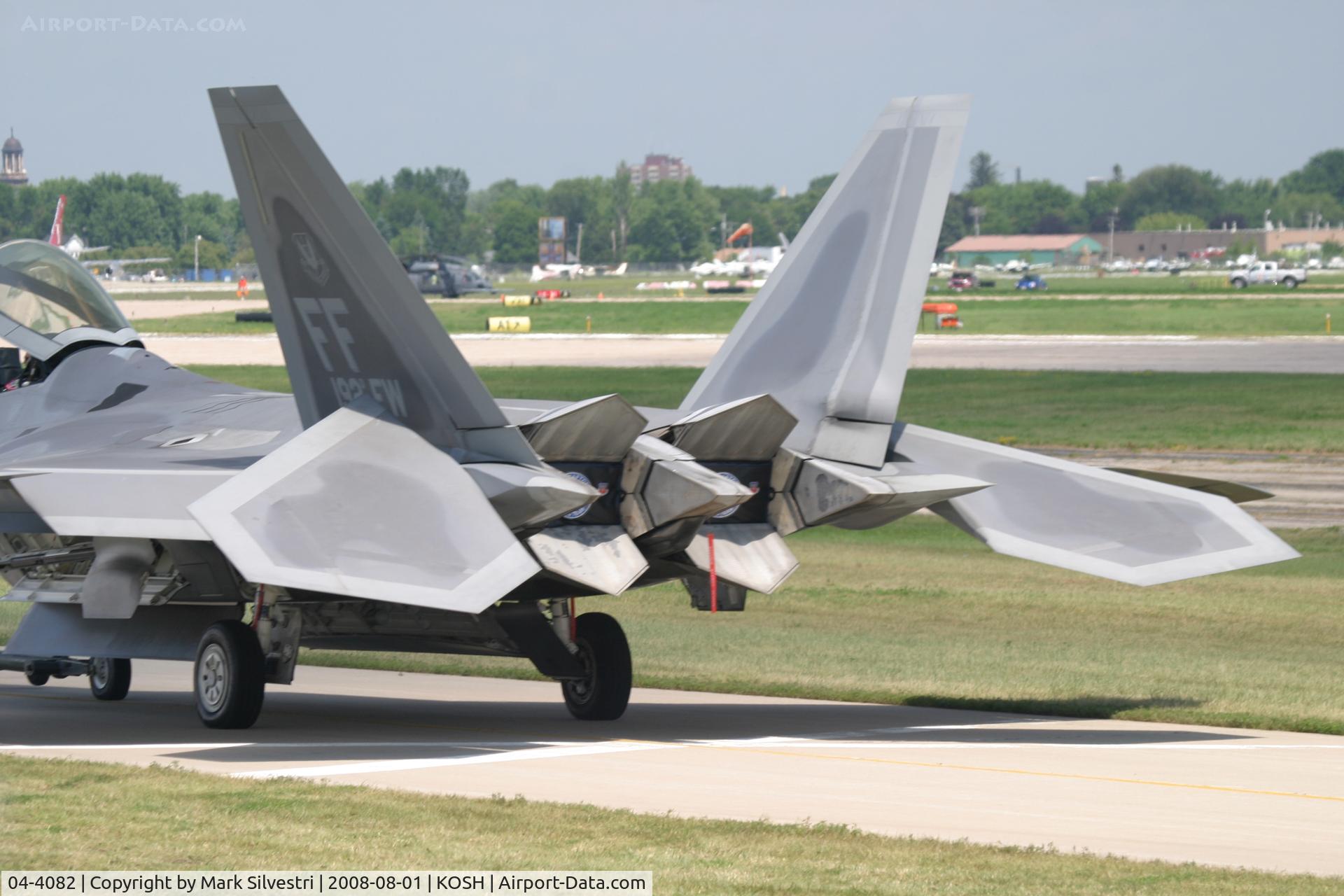 04-4082, 2004 Lockheed Martin F-22A Raptor C/N 4082, Oshkosh 2008
