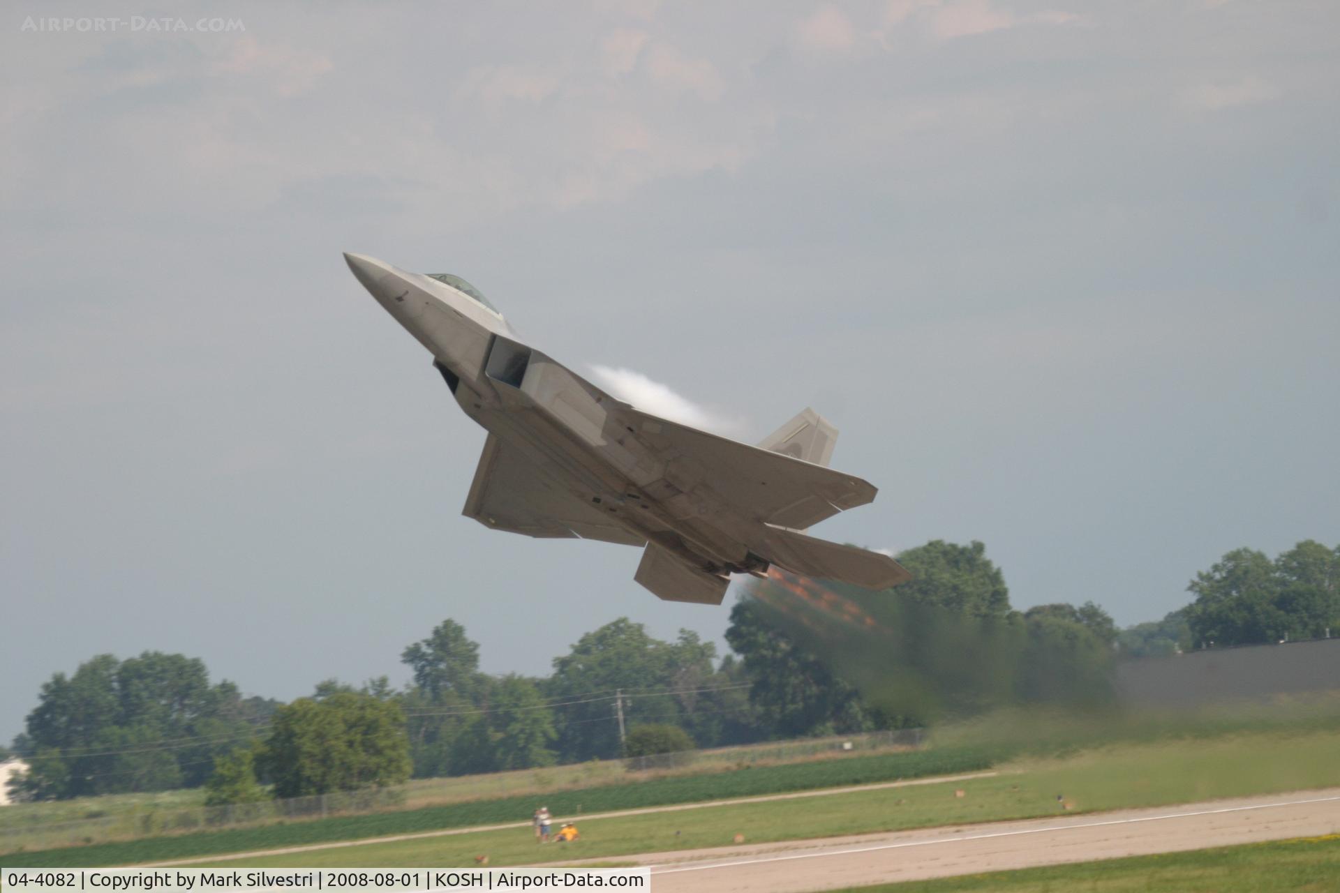 04-4082, 2004 Lockheed Martin F-22A Raptor C/N 4082, Oshkosh 2008