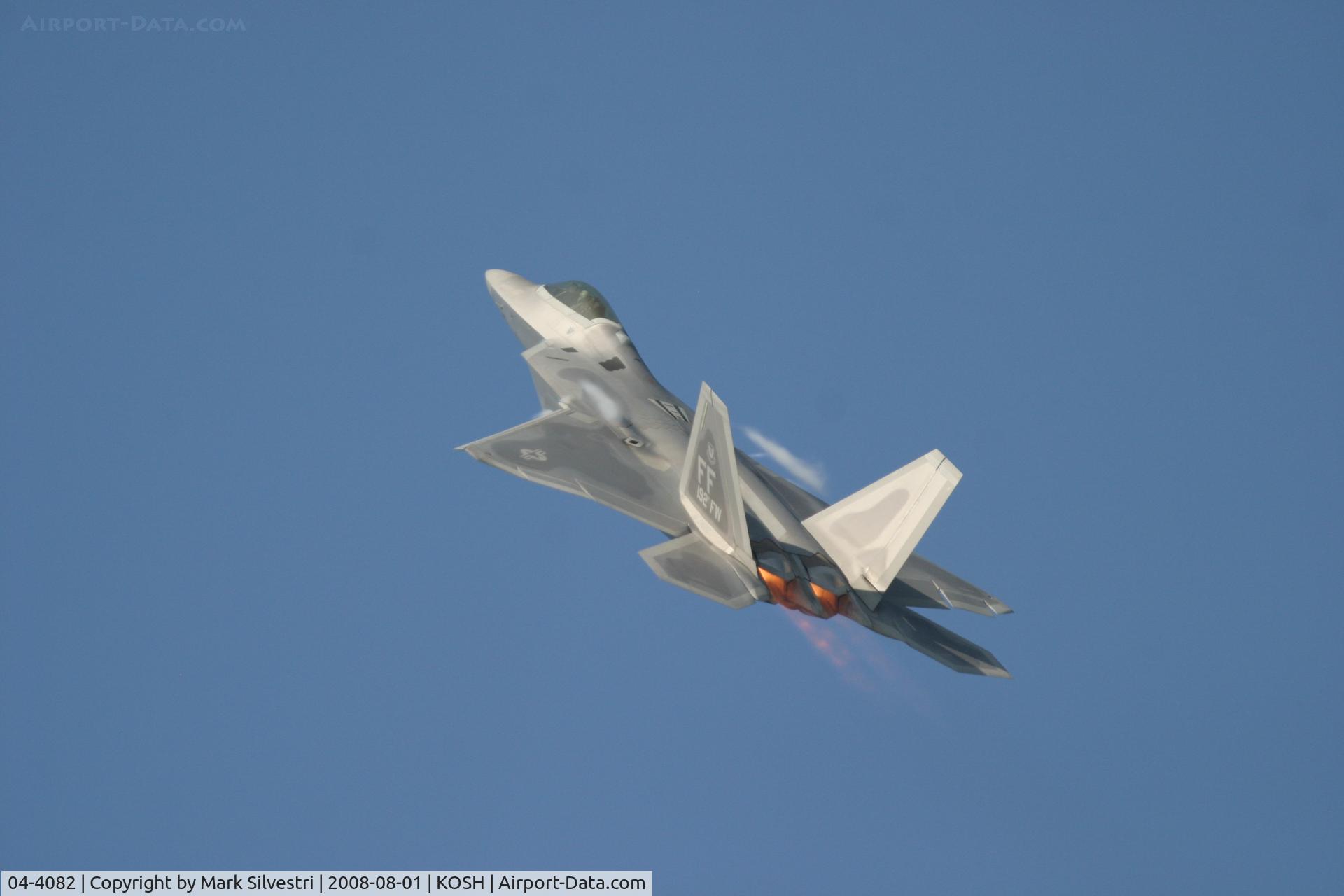 04-4082, 2004 Lockheed Martin F-22A Raptor C/N 4082, Oshkosh 2008