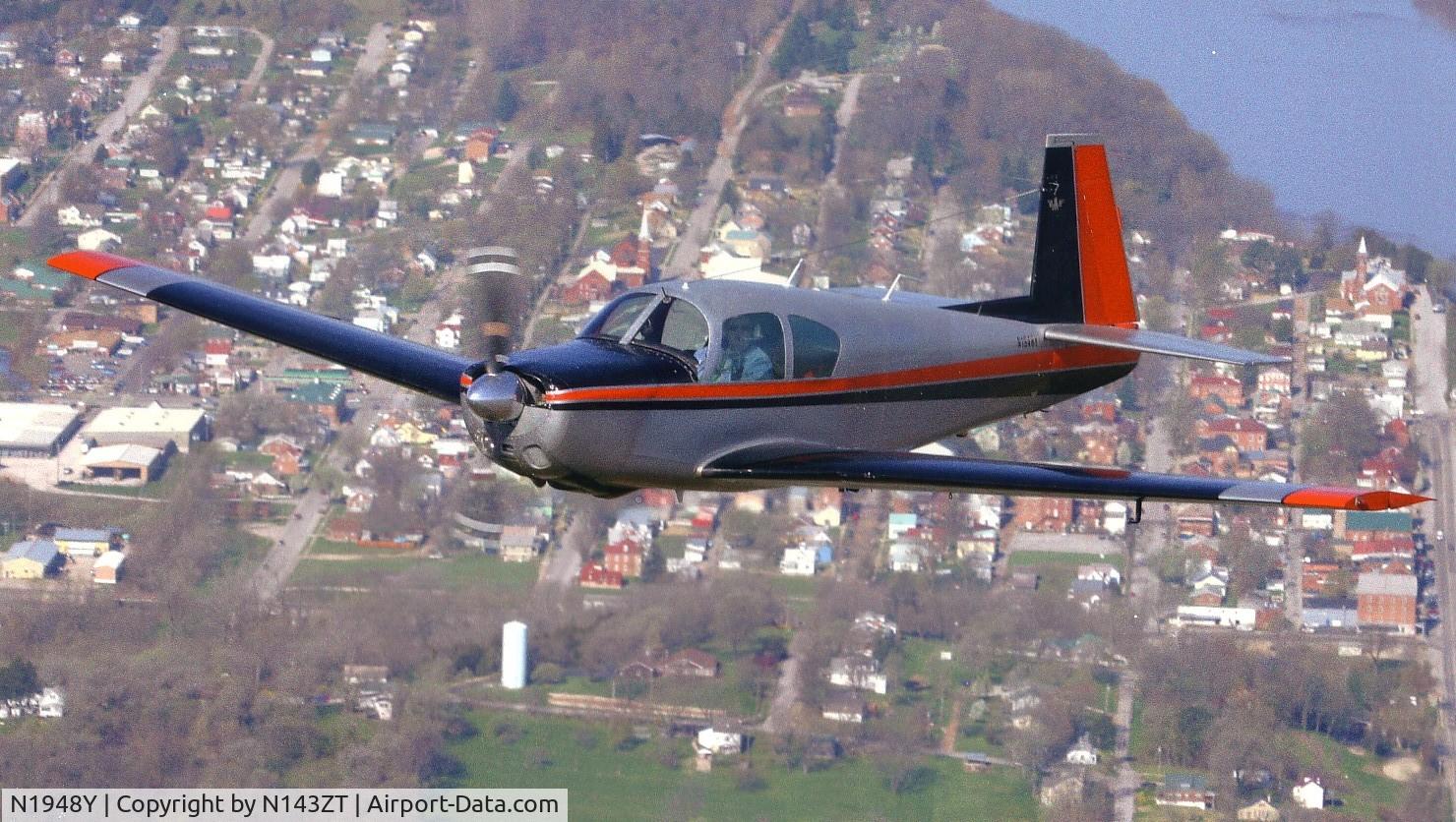 N1948Y, 1964 Mooney M20E C/N 255, N1948Y Over Missouri