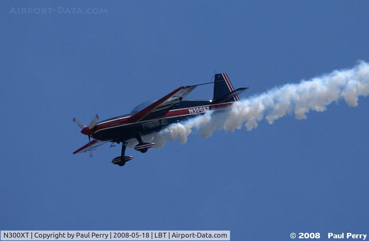 N300XT, 1991 Extra EA-300 C/N 023, Zipping through the aerobatic box