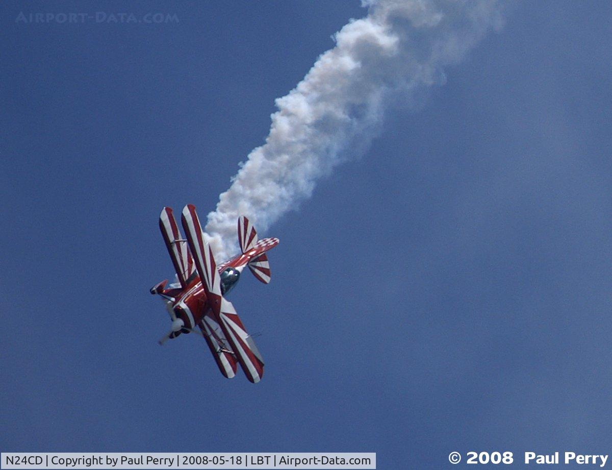 N24CD, 1991 Christen Pitts S-2B Special C/N 5198, Swooping in