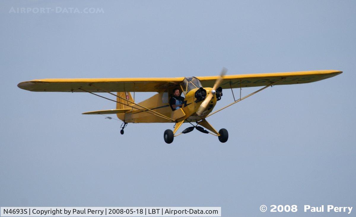 N4693S, 1946 Piper J3C-65 Cub C/N 18373, Bearing down, ready for the next landing attempt