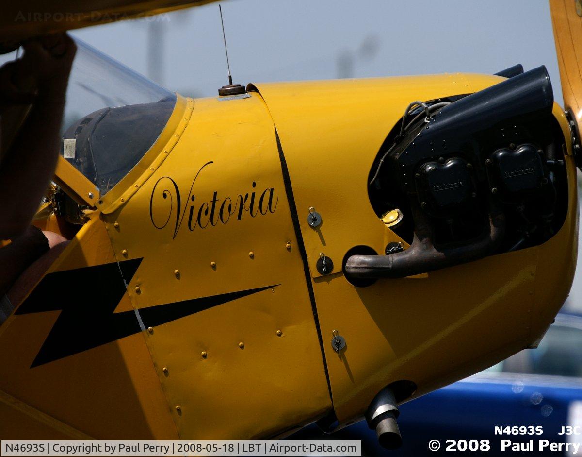 N4693S, 1946 Piper J3C-65 Cub C/N 18373, Showcasing the namesake, and the cooling scoops on the engine.