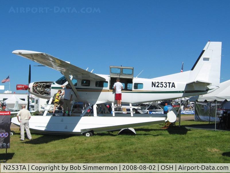 N253TA, 1992 Cessna 208 C/N 20800222, Airventure 2008 - Oshkosh, WI