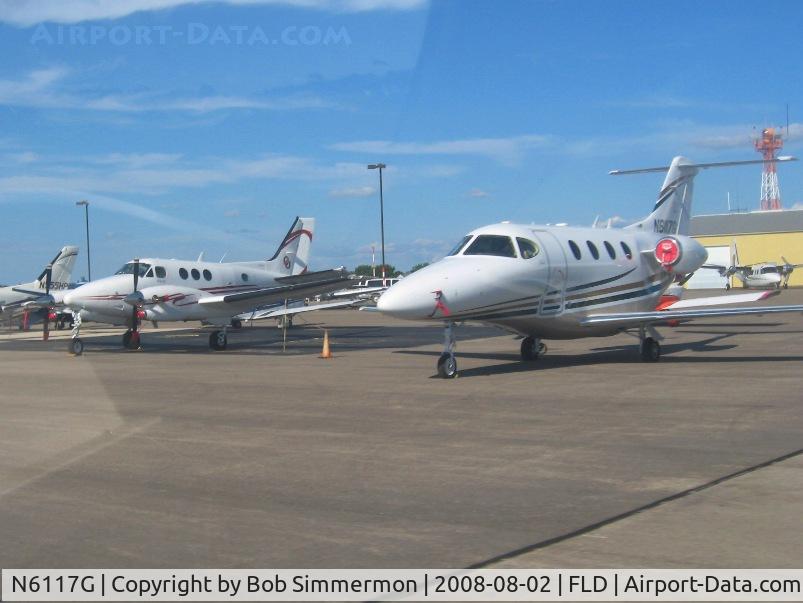 N6117G, 2004 Raytheon 390 Premier 1 C/N RB-117, On the ramp next to N370U at Fond du Lac, WI