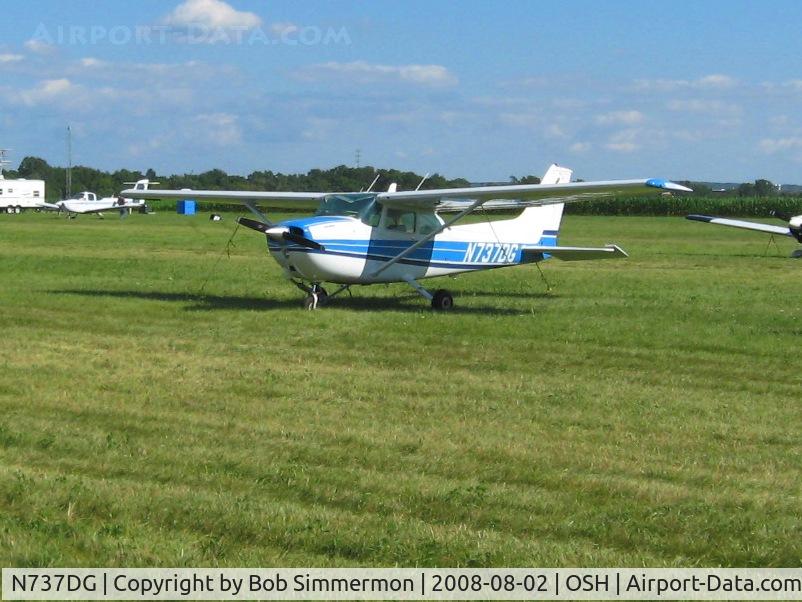 N737DG, Cessna 172N C/N 17269333, In the transient parking area at Fond du Lac, WI during Airventure 2008