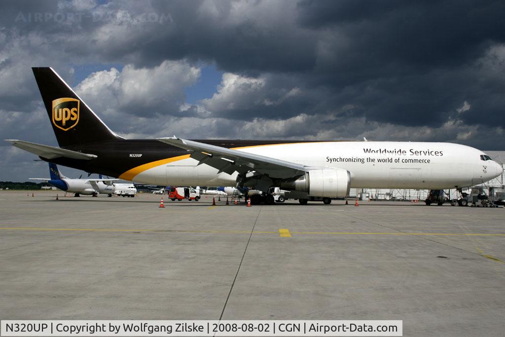 N320UP, 1997 Boeing 767-34AF C/N 27747, visitor