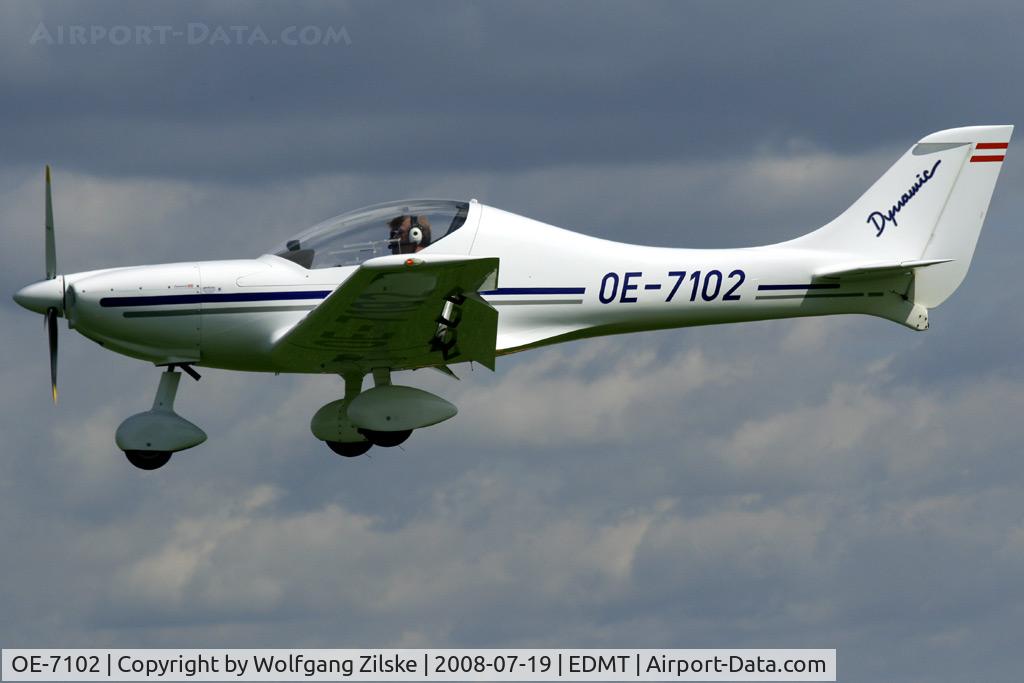 OE-7102, 2004 Aerospool WT-9 Dynamic C/N DY061/2004, visitor