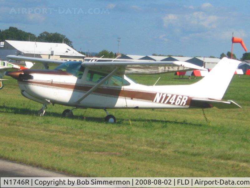 N1746R, 1978 Cessna R182 Skylane RG C/N R18200543, In the transient parking area at Fond du Lac, WI during Airventure 2008