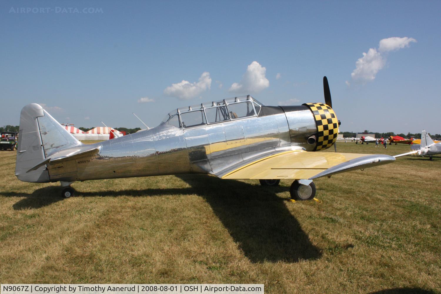 N9067Z, 1949 North American T-6G Texan C/N 168-105, EAA AirVenture 2008