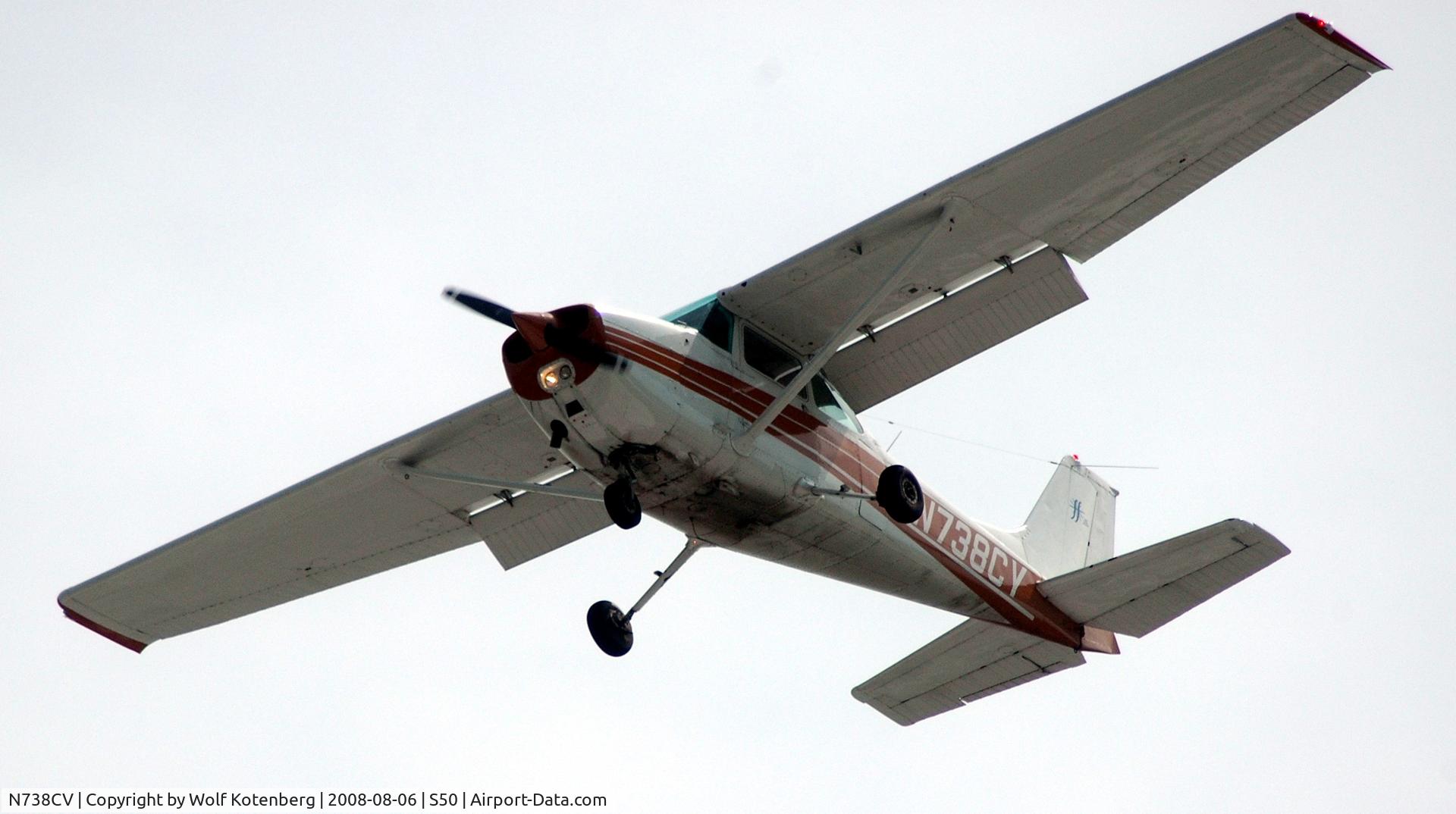N738CV, 1977 Cessna 172N C/N 17269880, final