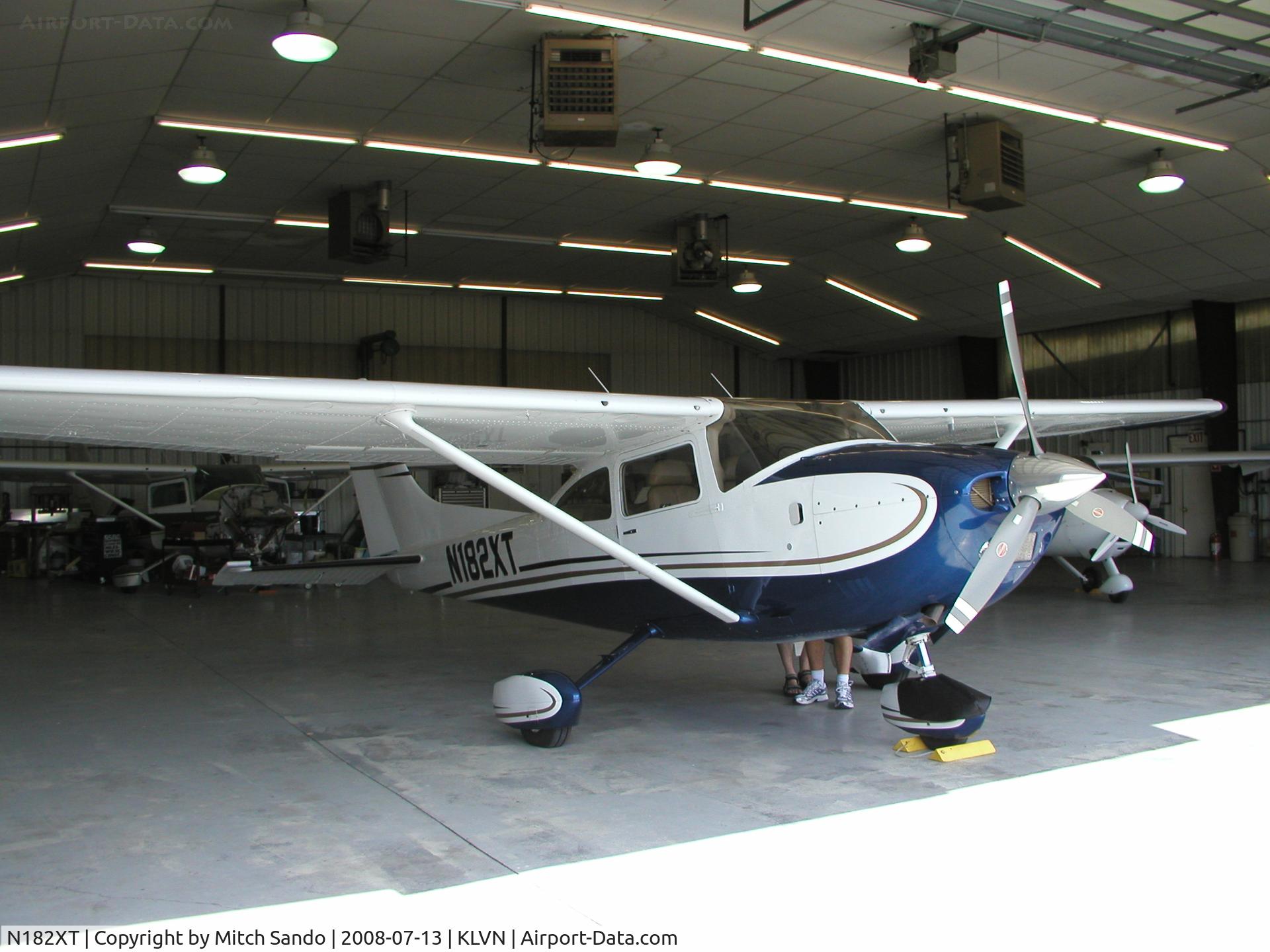 N182XT, 1979 Cessna 182Q Skylane C/N 18266723, Parked inside the maintenance hangar.
